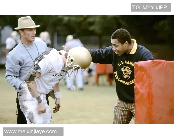 黑人视角下的足球传奇:一部关于梦想与奋斗的电影探索