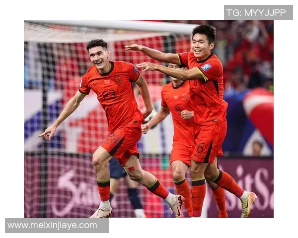 最近备受关注的足球明星背后的故事与成就分析